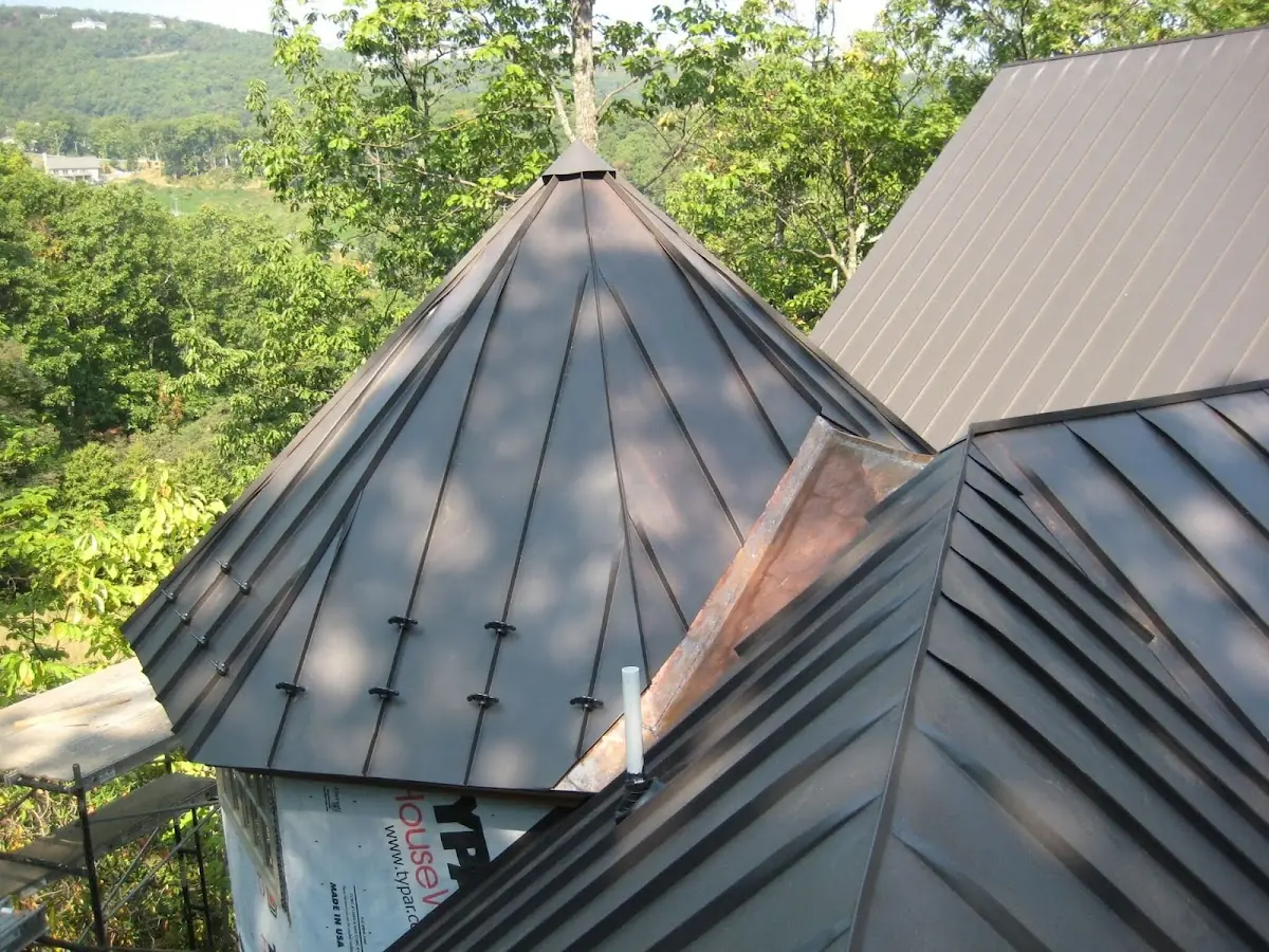 Professional Gutter Cleaning by Craftsman Roofing in Applegate